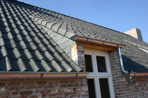 Vakkundig lood- en zinkwerk voor goten en afvoeren